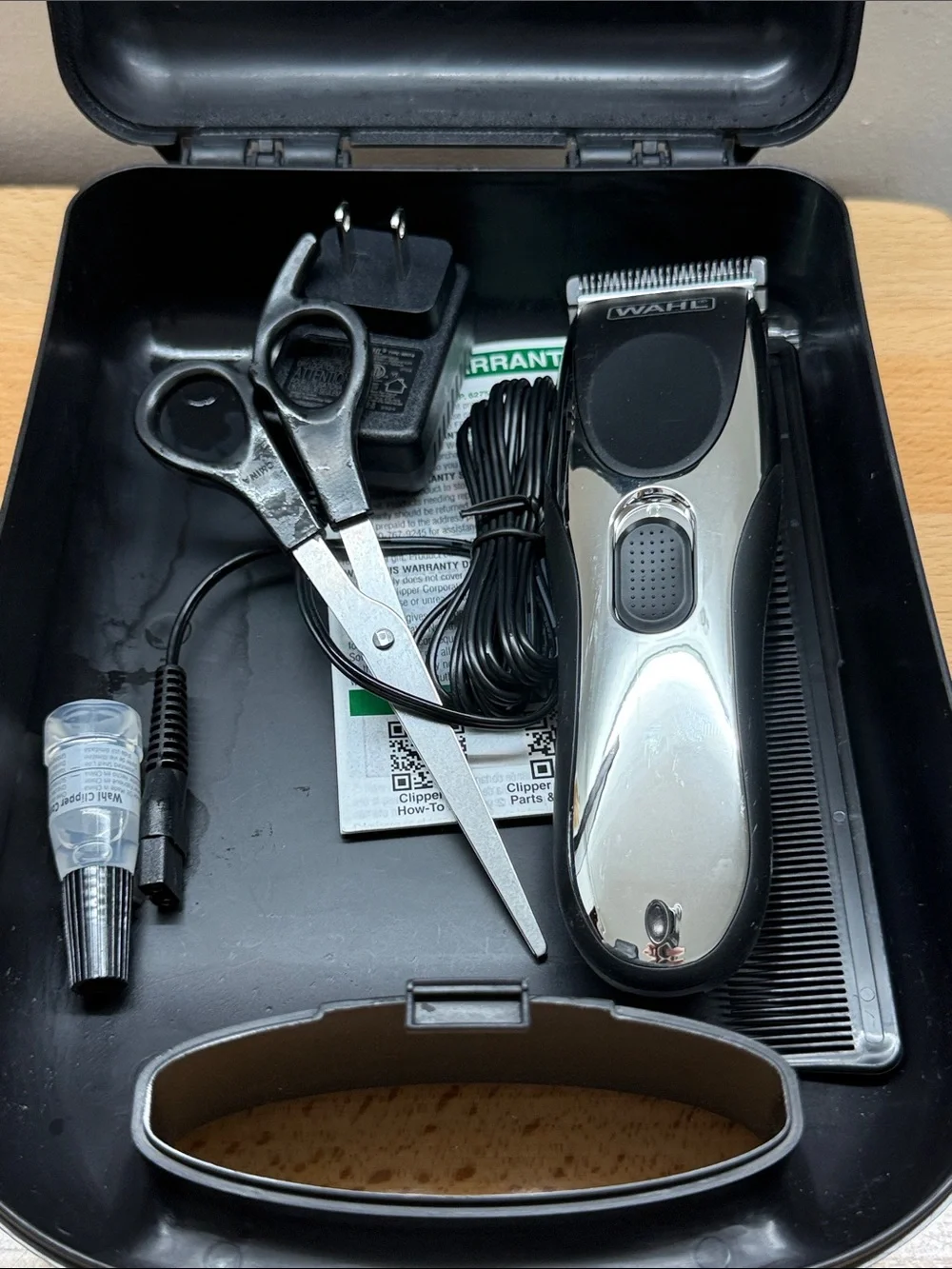 Wahl Rechargeable Hair Clipper Kit 79434 Cordless Trimmer Guards